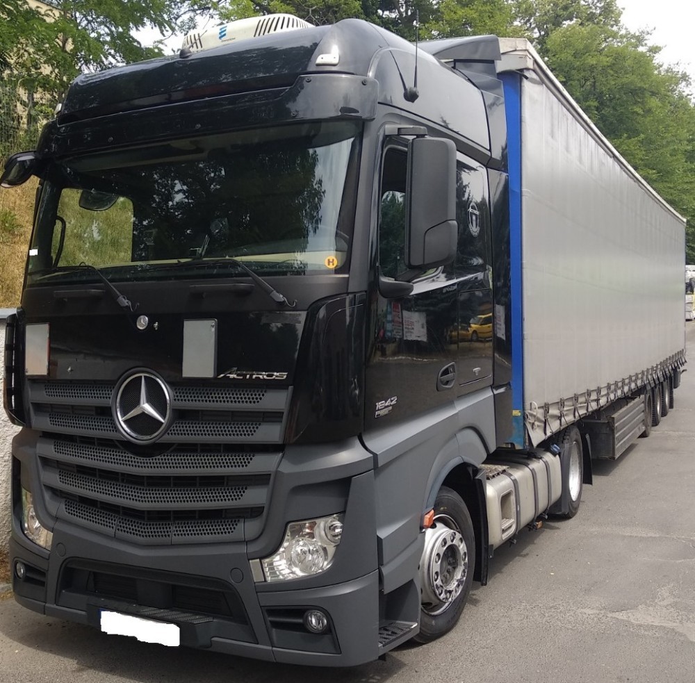 Mercedes-Benz Actros (2011-2018) - Где найти ВИН номер